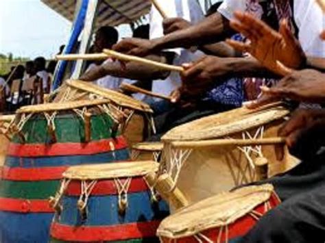  Dance of the Talking Drum! A 6th Century Nigerian Folktale Exploring the Power of Communication and Unity